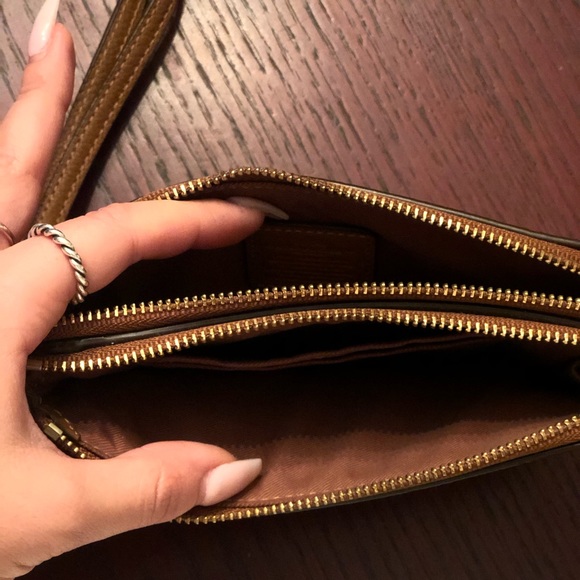 Coach Wristlet - Picture 3 of 4